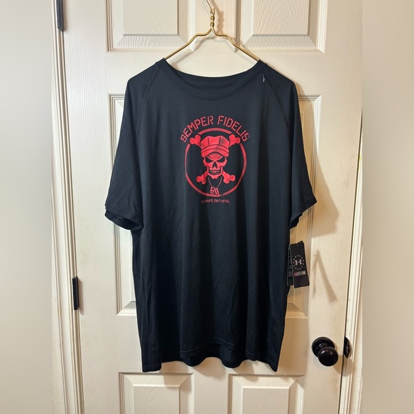 Under Armour Other - NEW Under Armour Black Tee with Red Semper Fidelis Design XXL loose